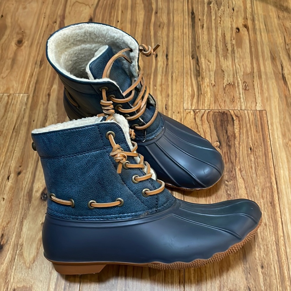 Seven7 Duck Boots